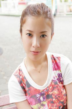 瘦长鬼影